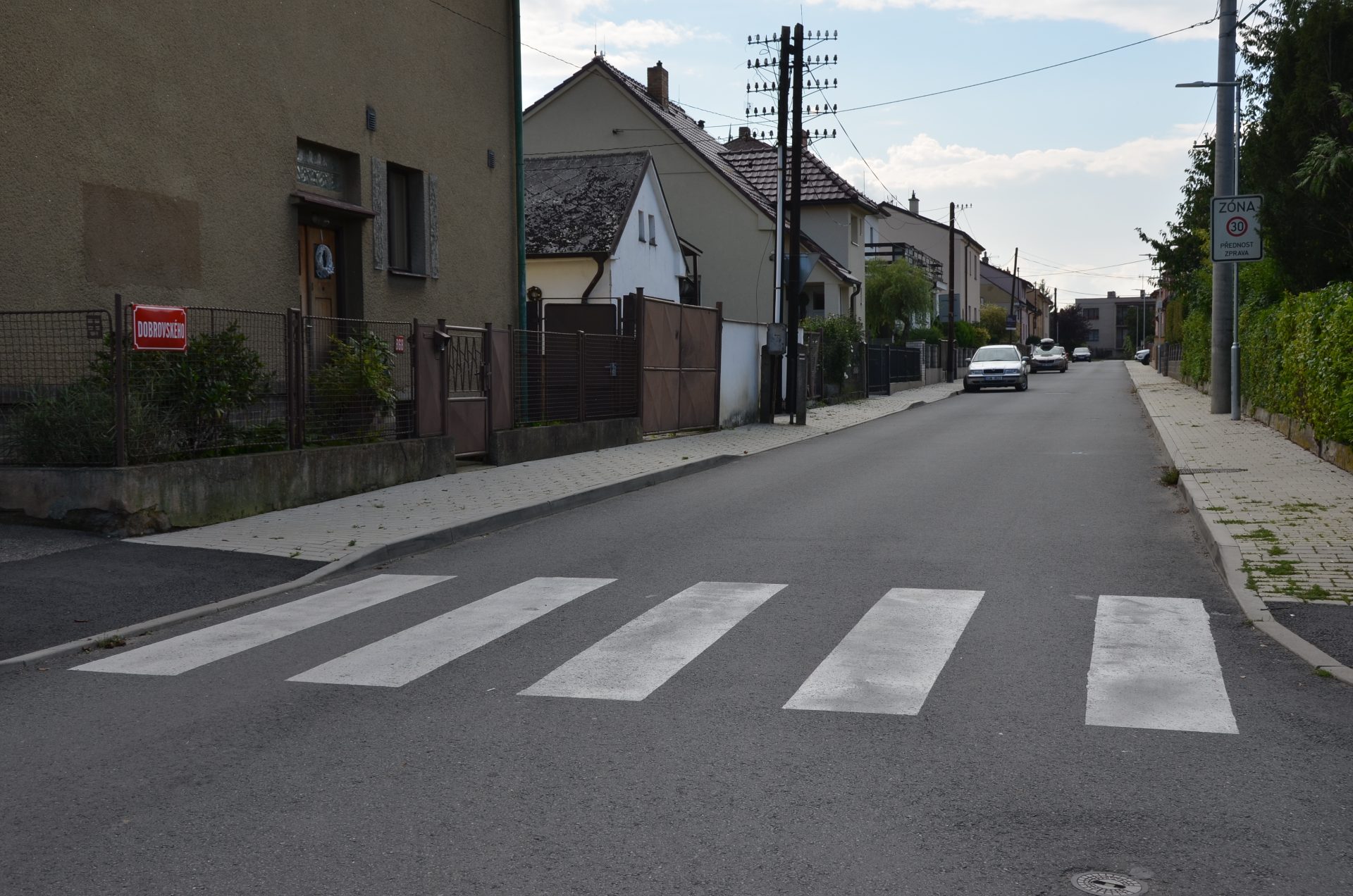 Přechod pro chodce ve vlašimské ulici