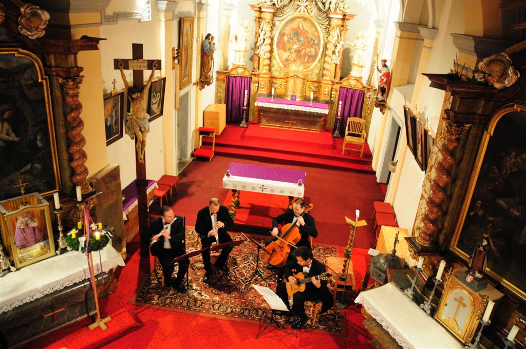 Koncert komorního souboru v kostele v Louňovicích pod Blaníkem
