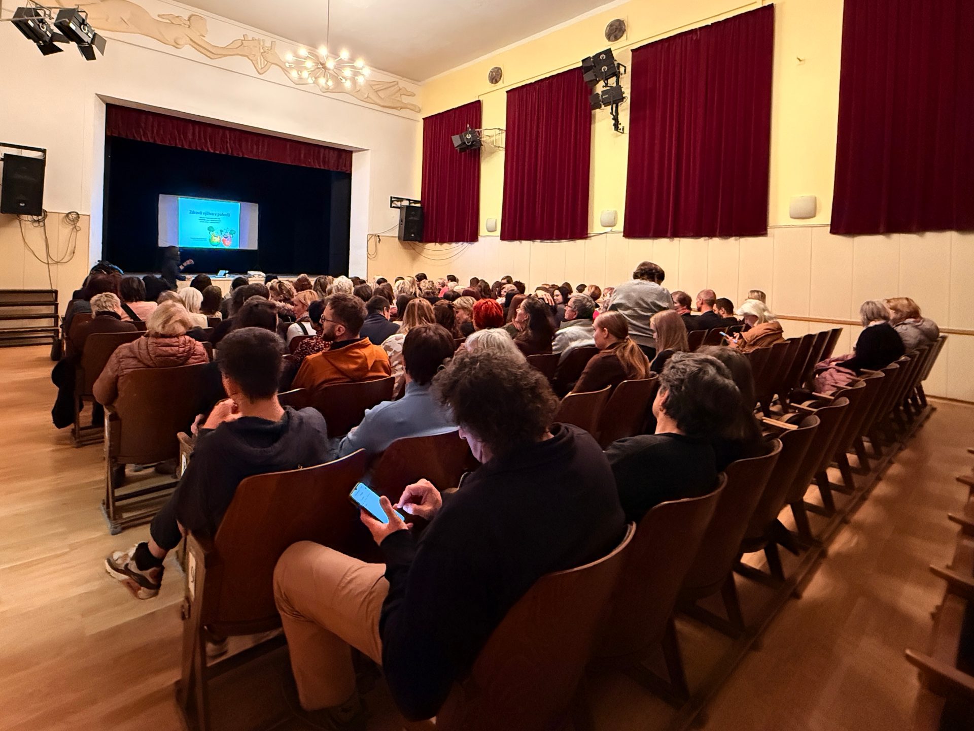 Sál Kulturního domu Blaník ve Vlašimi