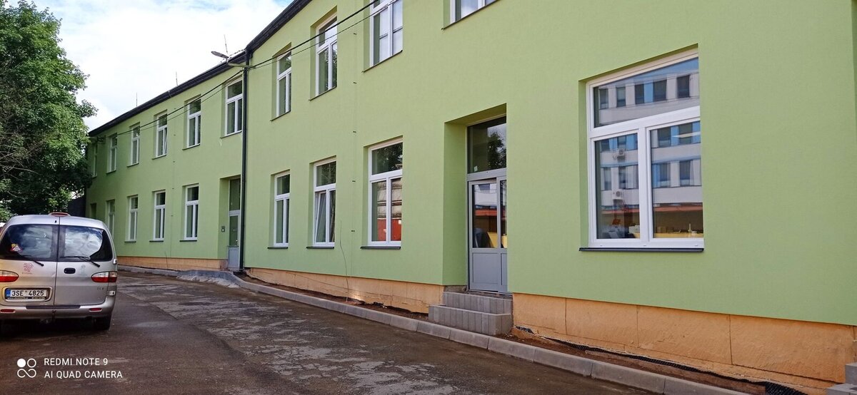 Budova Komunitního centra Zahrada v Tovární ulici ve Vlašimi