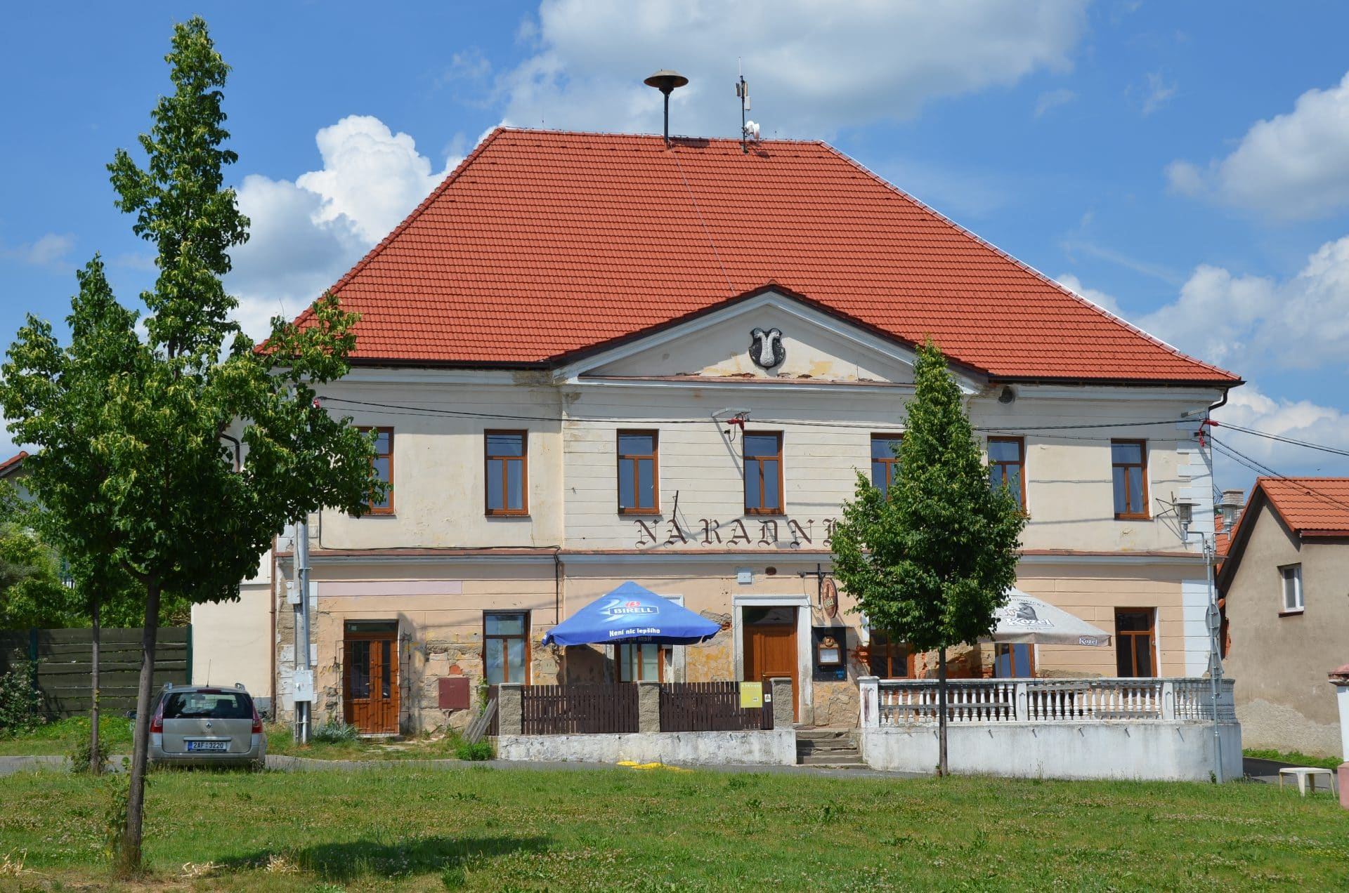 Budova bývalé radnice v Domašíně s hostincem Na Radnici