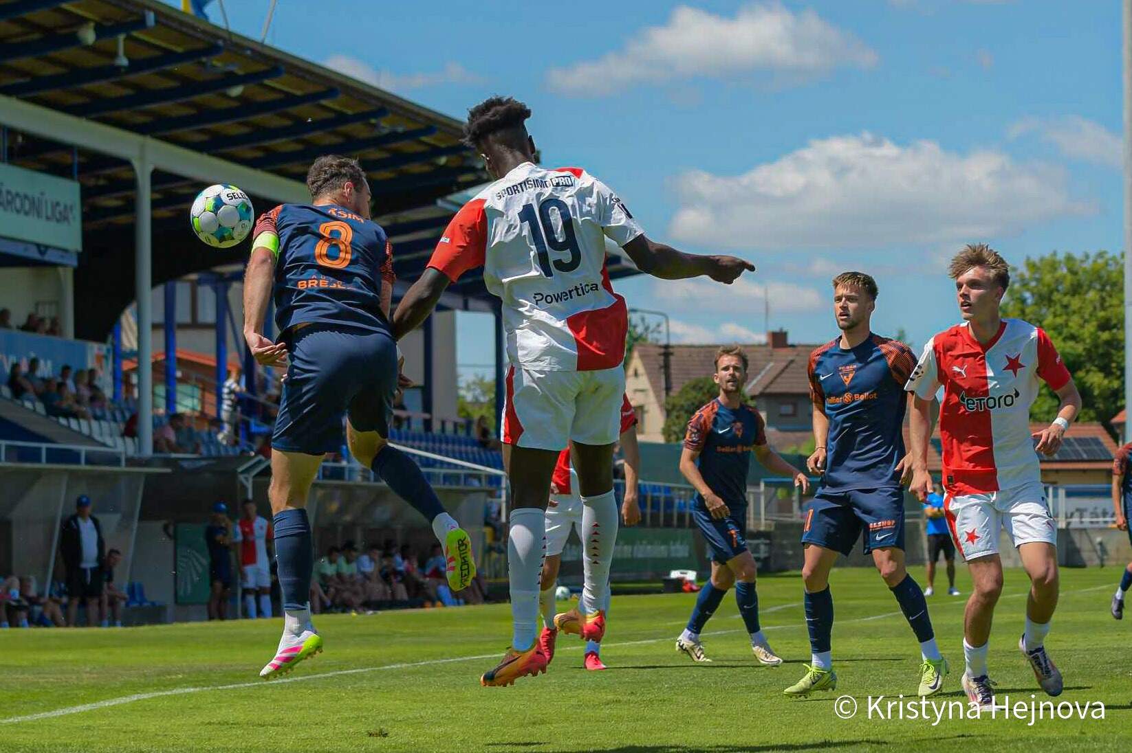 Fotbalisté Vlašimi při domácím zápase na stadionu v Kollárově ulici