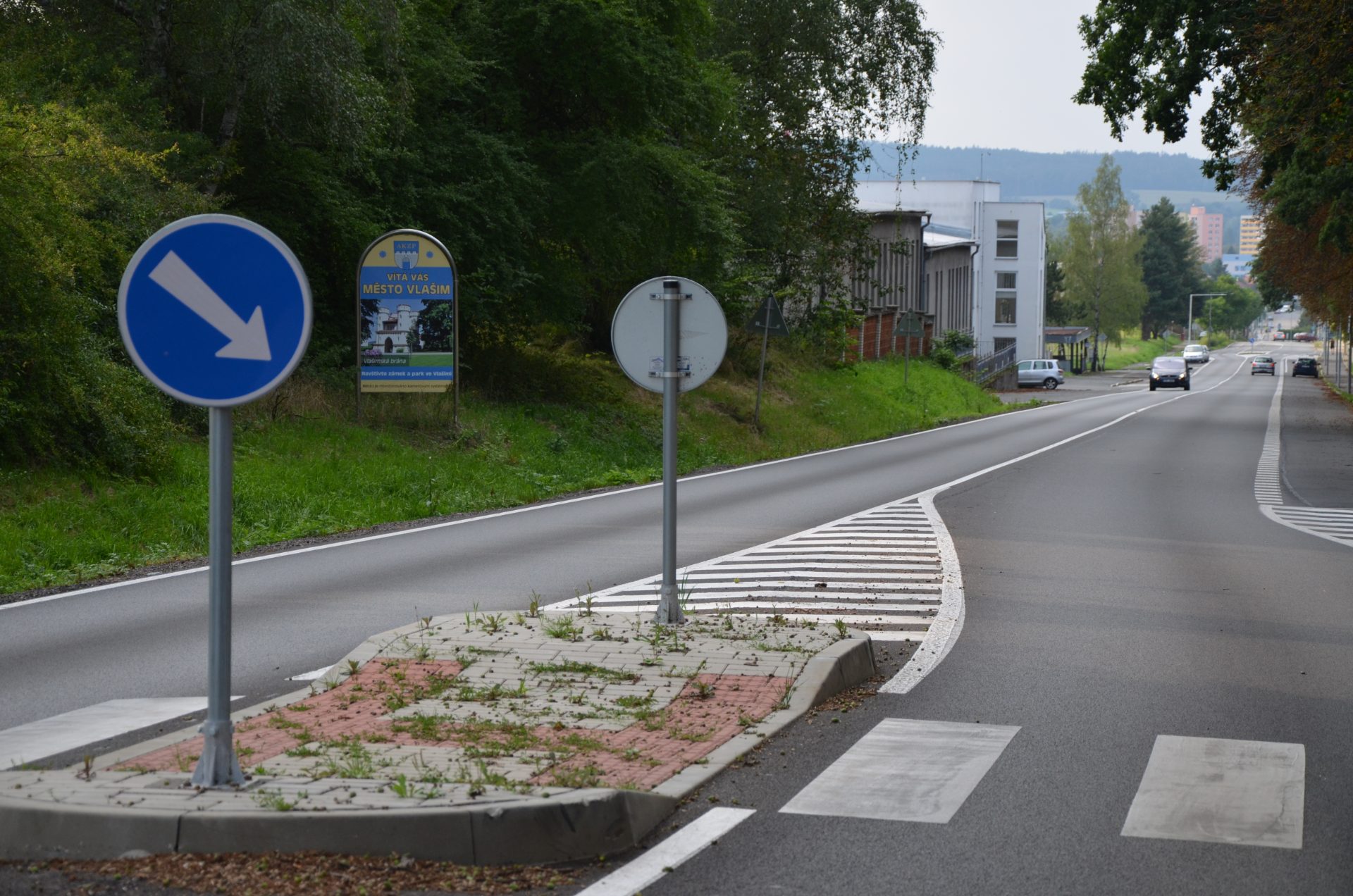 Příjezd do Vlašimi s dopravním značením